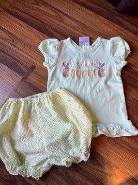Green Bunny Carrot Matching Set "Elizabeth"